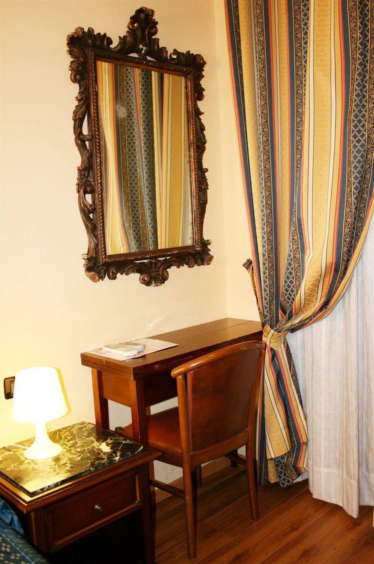 Hotel Enza Florence Luaran gambar